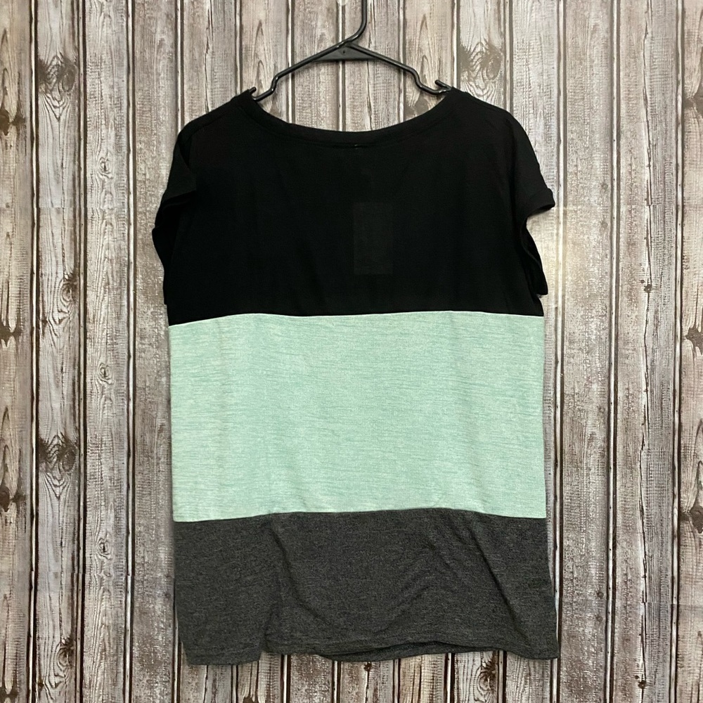 ☀️Color Block Tie Front Top - Picture 4 of 6
